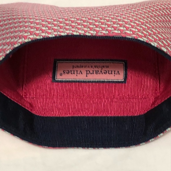 Vineyard Vines silk whale clutch - Picture 3 of 3